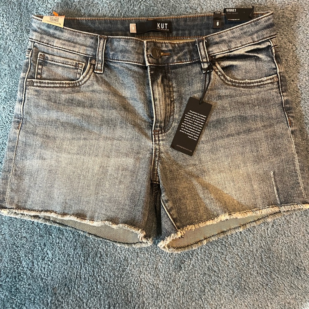 Kutt from the Kloth NWT Gidget Fray Hem Denim short size 6